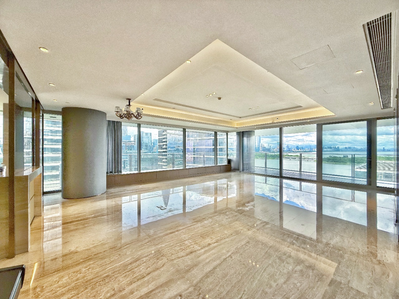 深圳湾1号 313平！